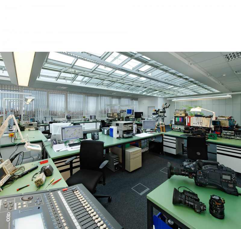 media/image/Technik-Reparatur-1_edited.jpg